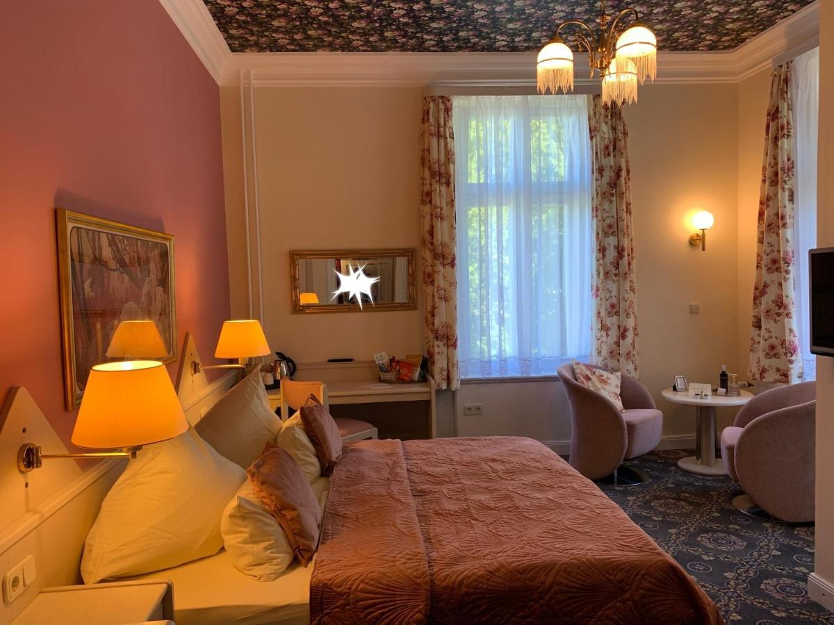 Hotel Seeufer Plön Extérieur photo
