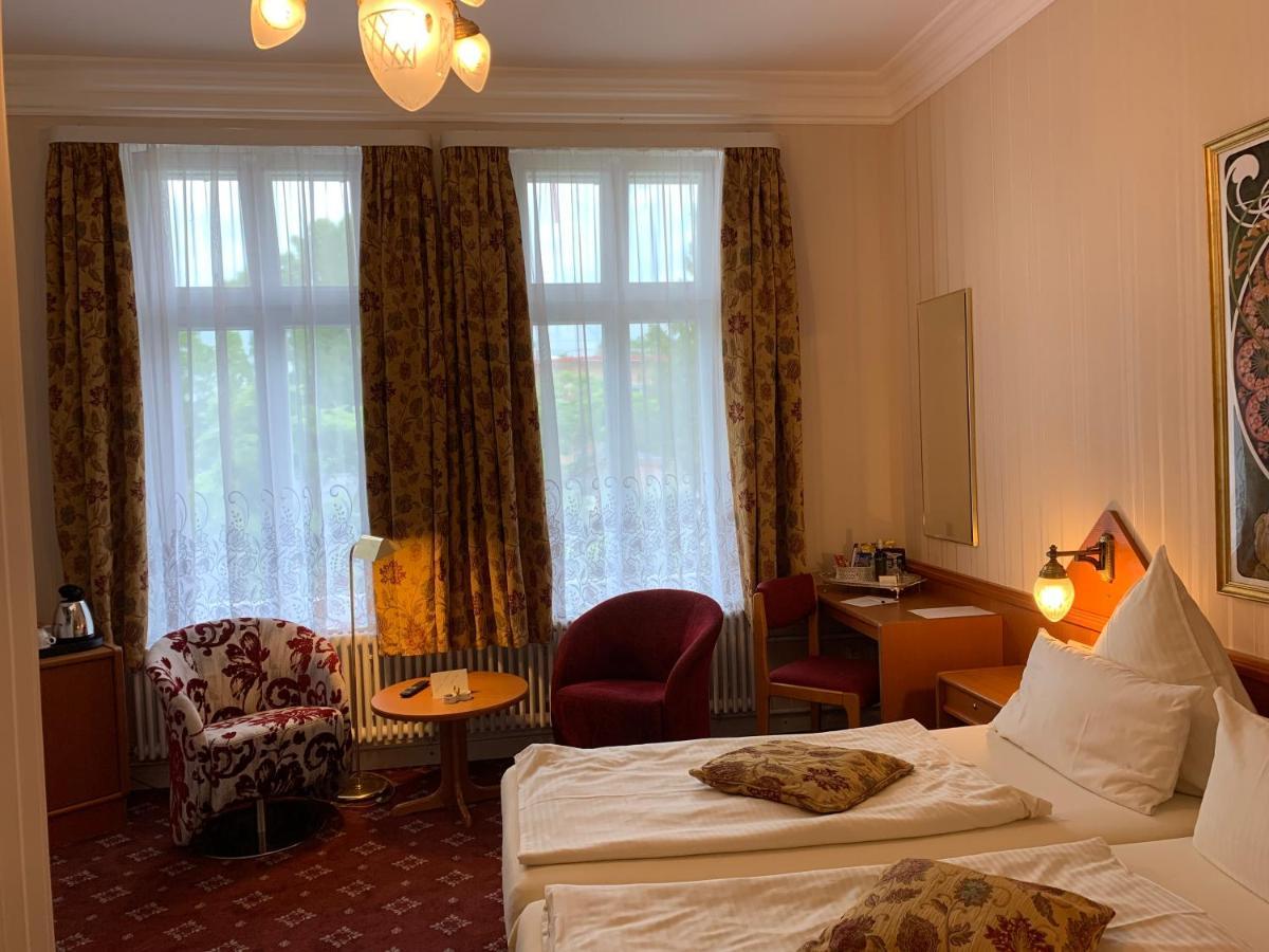 Hotel Seeufer Plön Extérieur photo