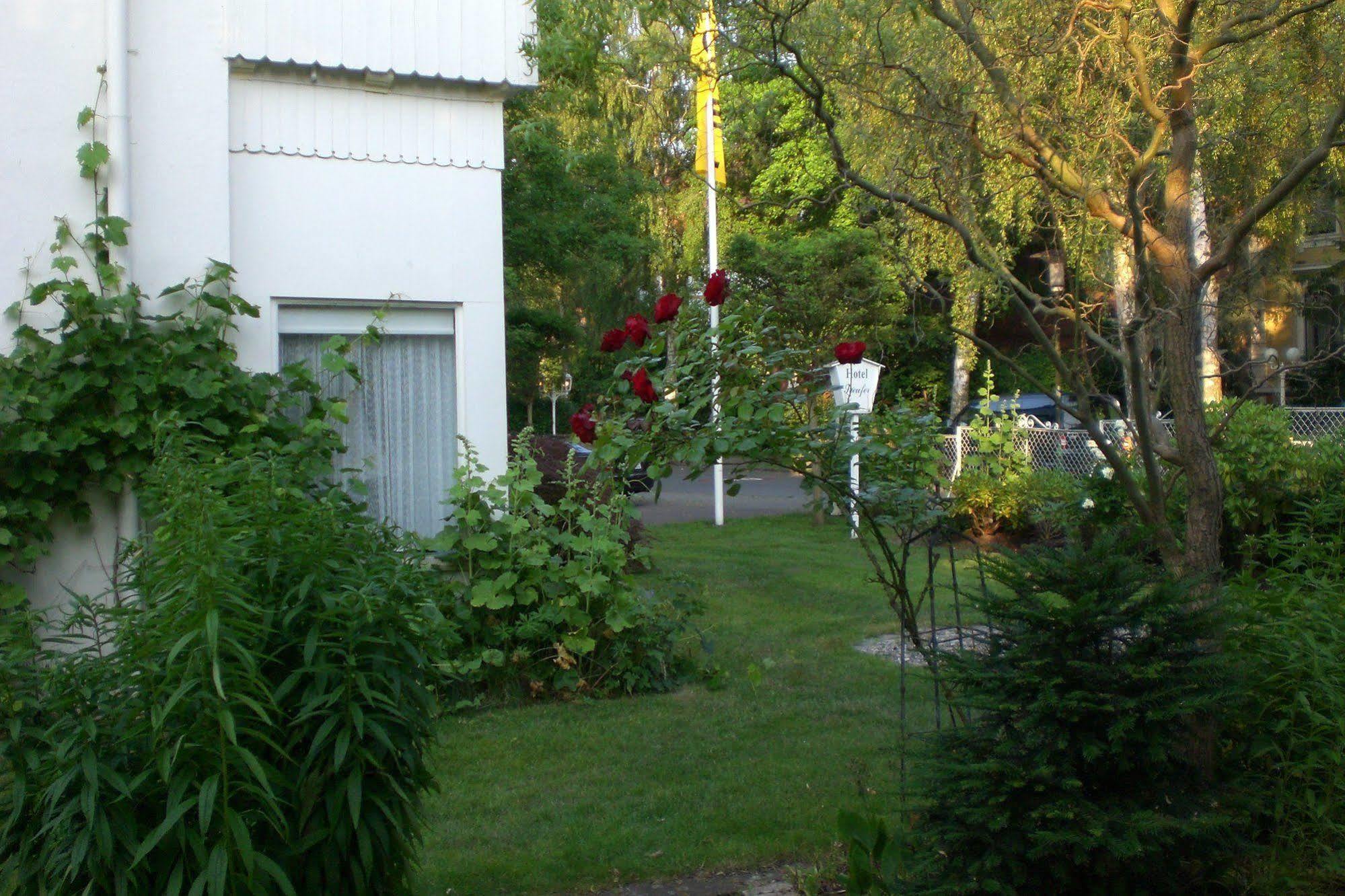 Hotel Seeufer Plön Extérieur photo