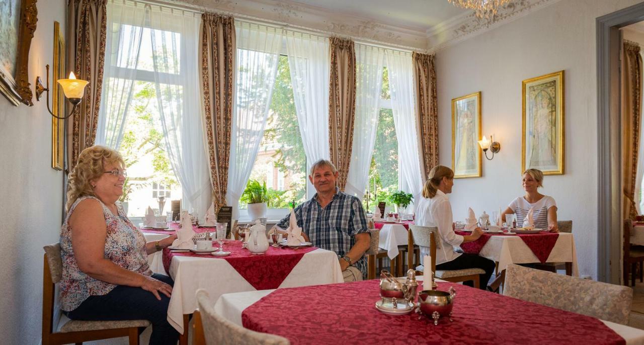Hotel Seeufer Plön Extérieur photo